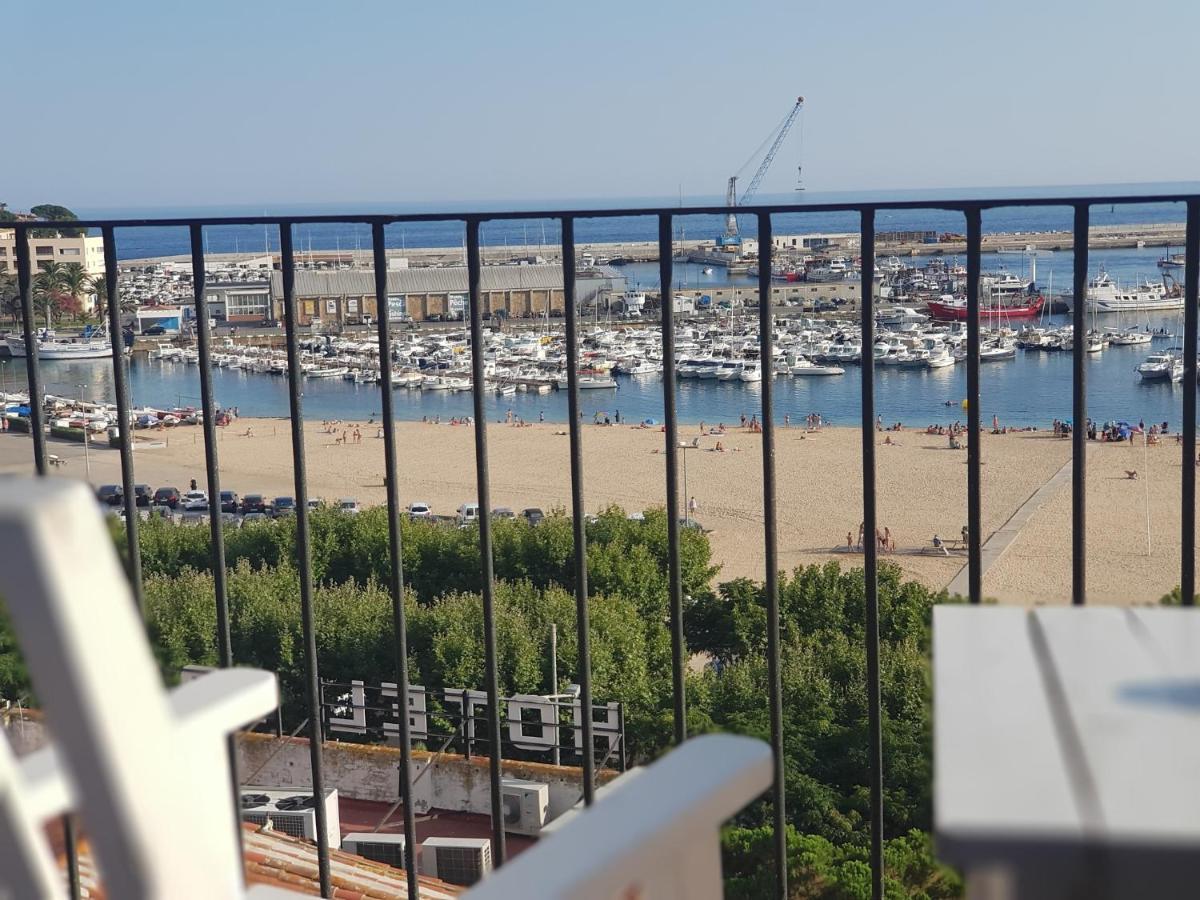 Hotel Trias Паламос Екстериор снимка