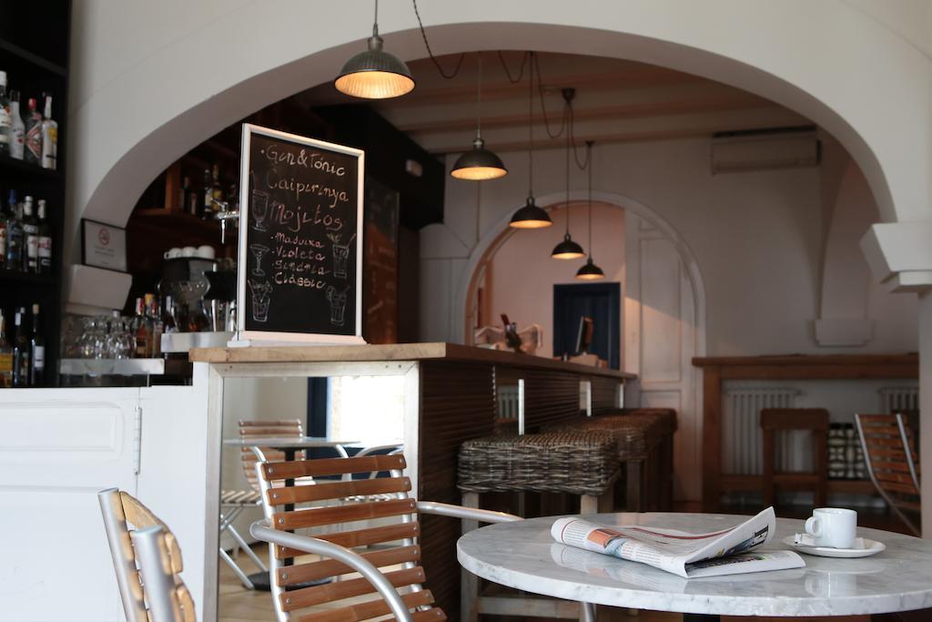 Hotel Trias Паламос Екстериор снимка